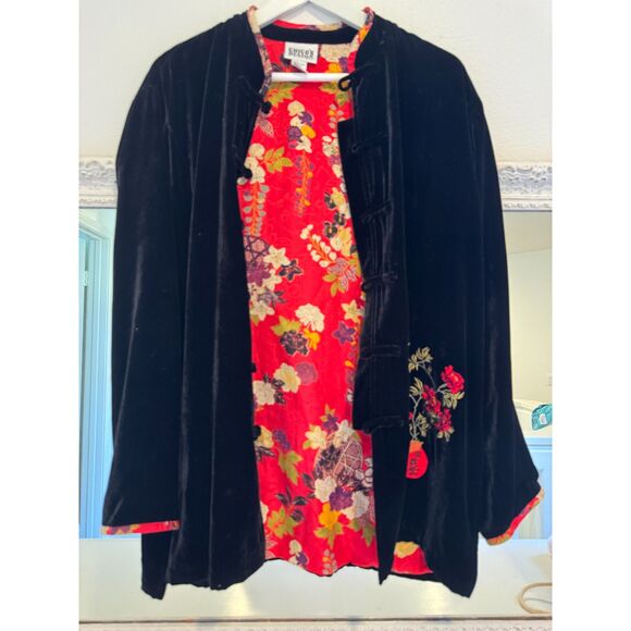 Chico’s Design Black Velvet Floral Embroidered Asian Inspired Tang Jacket Size 1 - Picture 2 of 9